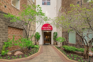 40 E 9th St Unit 1417, Chicago, IL 60605