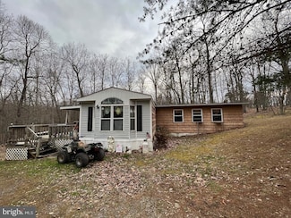 2298 Youngblood Rd, Great Cacapon, WV 25422
