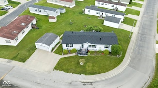 6811 Kensington Dr E, Fort Wayne, IN 46818