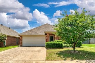 1200 Sierra Blanca Dr, Burleson, TX 76028