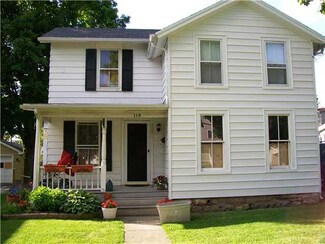 118 Myrtle St, Le Roy, NY 14482