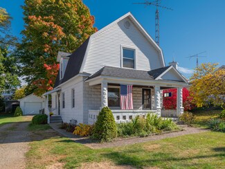 57223 S Main St, Mattawan, MI 49071