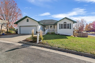 413 1st St NW, Spring Grove, MN 55974