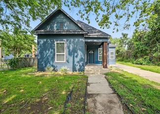 210 N 5th Ave, Denison, TX 75021