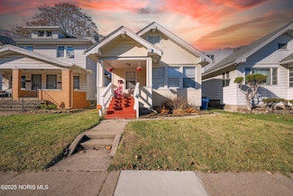 911 Shirley Ave, Toledo, OH 43607