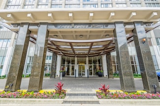 655 W Irving Park Rd Unit 4812, Chicago, IL 60613