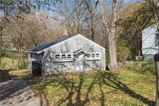 3503 Clark St, Des Moines, IA 50311