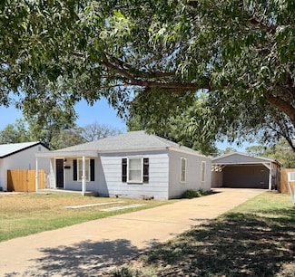2214 40th St, Lubbock, TX 79412