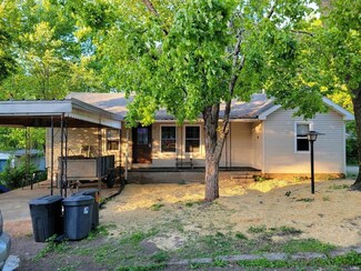 102 Juniper St, Park Hills, MO 63601