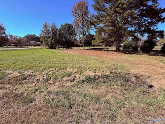 1320 Burger Cir, Gadsden, AL 35903