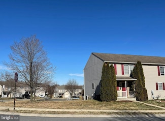 201 Perthshire Dr, Lancaster, PA 17603
