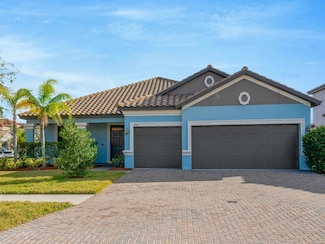 11926 Cinnamon Fern Dr, Riverview, FL 33579