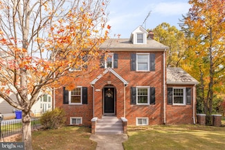 6403 40th Ave, University Park, MD 20782