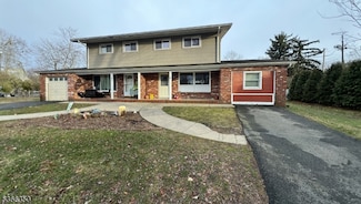 2 Oak Rd, Jefferson, NJ 07849