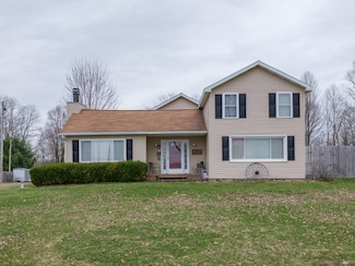 8368 N 46th St, Augusta, MI 49012