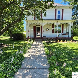 608 S Main St, Lowry City, MO 64763