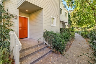 931 Weldon Rd, Santa Barbara, CA 93109