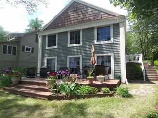 8149 E Wade Ln, North Webster, IN 46555