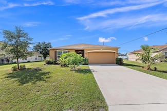 950 SW Longfellow Rd, Port Saint Lucie, FL 34953