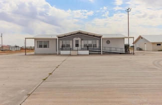 4448 E Morning Glory Rd, Gardendale, TX 79758