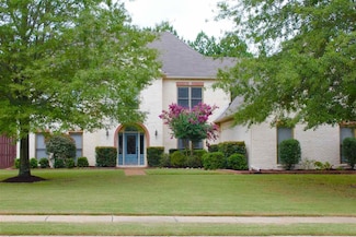 1519 Barton Creek Dr, Collierville, TN 38017