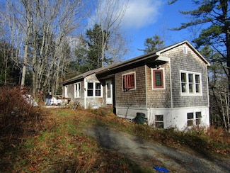 62 City Point Rd, Belfast, ME 04915