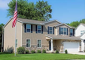 718 Rolling Acre Dr, Lithopolis, OH 43136