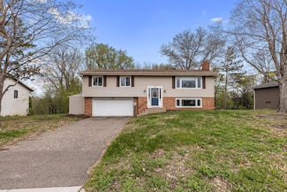 2409 Highland View Ave S, Burnsville, MN 55337