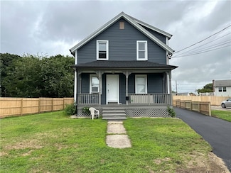 368 Kenyon Ave, Pawtucket, RI 02861