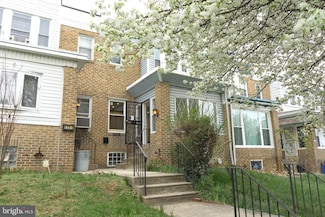 1709 N Robinson St, Philadelphia, PA 19151