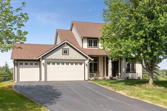 637 Woodland Way, Saint Paul, MN 55123