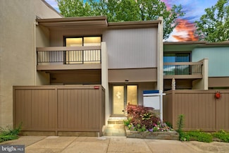 11645 Newbridge Ct, Reston, VA 20191