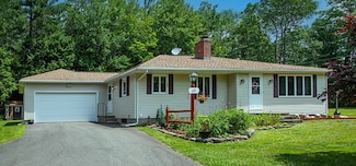 49 S Main St, Williamsburg, MA 01096