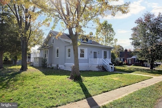 2530 18th St N, Arlington, VA 22201