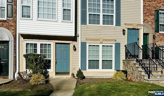 807 Sassafras Ct, Mahwah, NJ 07430