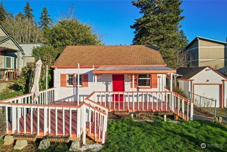 1206 Charlotte Ave W, Bremerton, WA 98312