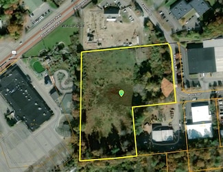 8 Foxhill Dr, Foxborough, MA 02035