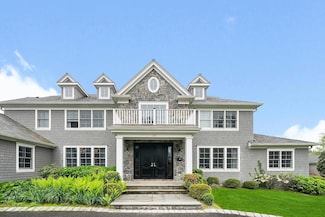 1015 Seven Oaks Ln, Mamaroneck, NY 10543