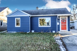 918 8th Ave NE, Aberdeen, SD 57401
