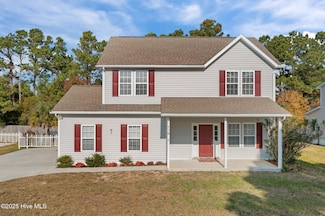 116 Hickory Shores Dr, Newport, NC 28570