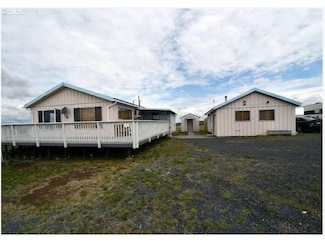 58474 Old Lake Rd, Christmas Valley, OR 97641