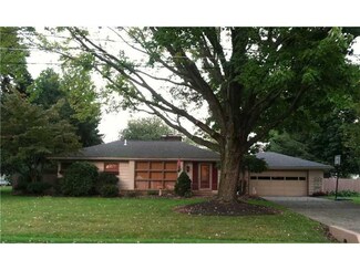212 Wright Ave, Ellwood City, PA 16117