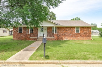 102 Dogwood Ave, Poteau, OK 74953