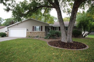 1606 Woodbine Ln, Minneapolis, MN 55430