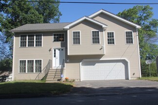 97 Glezen St, Worcester, MA 01604