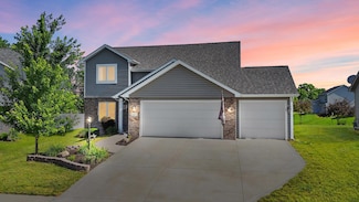 687 Sully Ct, Angola, IN 46703
