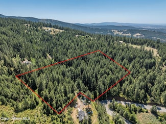 NNA S Signal Point Rd, Post Falls, ID 83854