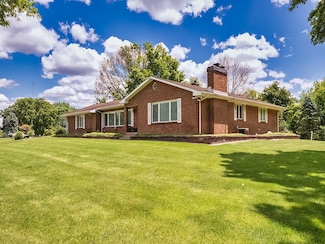 25 Finnin Rd, New Kensington, PA 15068