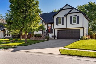 5811 Meadow Sweet Ln, Shawnee, KS 66226