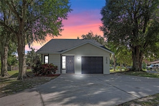 254 Lake Thomas Dr, Winter Haven, FL 33880